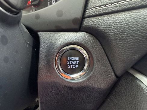 Used 2022 Toyota RAV4 XLE w/ Convenience Package image 24