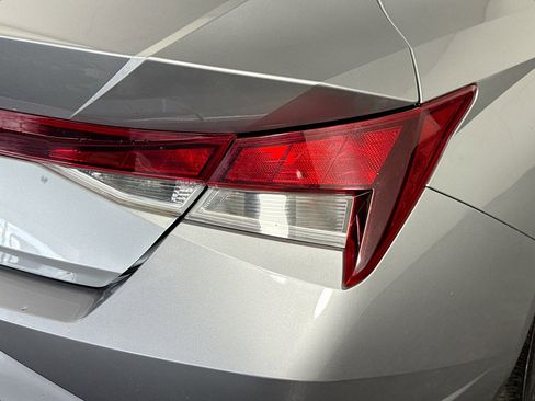 Used 2023 Hyundai Elantra SEL w/ Preferred Accessory Package image 34