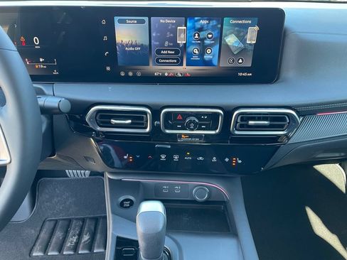 New 2026 Nissan Sentra SV w/ SV Convenience Package FWD image 18