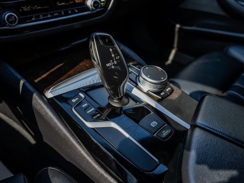 Used 2017 BMW 540i image 22