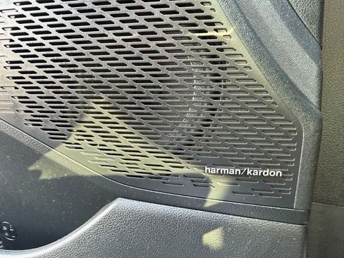 Used 2024 Hyundai Palisade Limited image 19