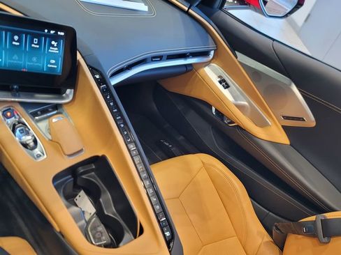 Used 2025 Chevrolet Corvette Stingray image 24