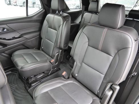 Used 2023 Chevrolet Traverse RS image 28