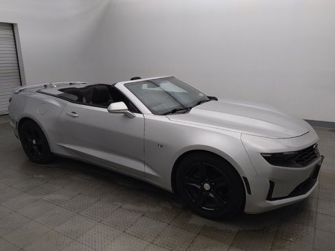 Used 2019 Chevrolet Camaro LT RWD image 11