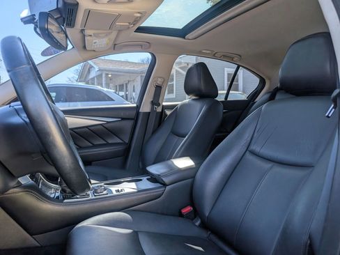 Used 2019 INFINITI Q50 Luxe w/ Essential Package (3.0T Luxe) RWD image 18
