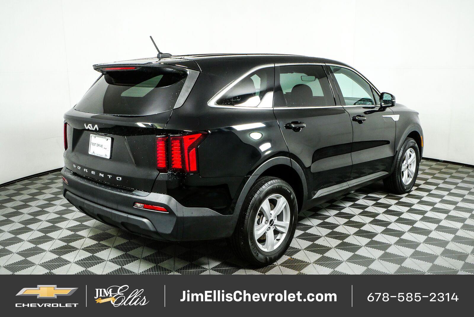 Used 2022 Kia Sorento LX AWD/4WD image 3