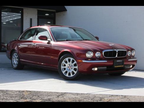 Used 2004 Jaguar XJ8 image 1