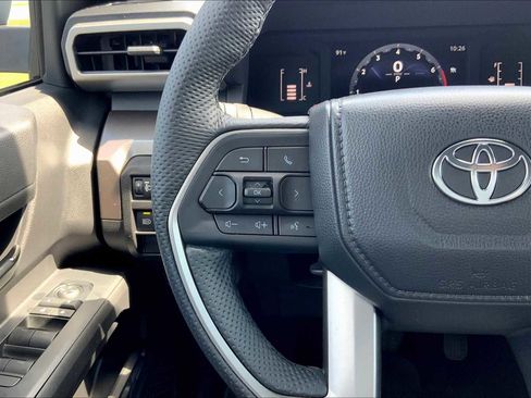 Certified 2024 Toyota Tacoma SR5 AWD/4WD image 41