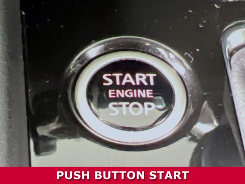 Used 2023 Nissan Kicks SV image 11