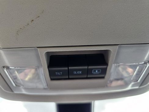 Used 2017 Ford Explorer Platinum AWD/4WD image 21