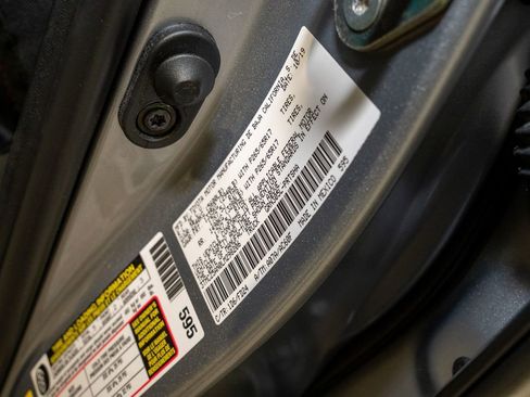 Certified 2020 Toyota Tacoma TRD Sport image 19