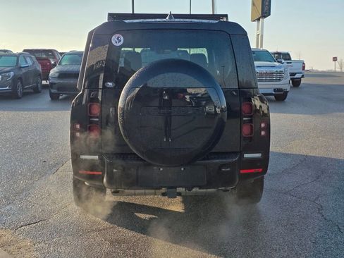 Used 2024 Land Rover Defender 130 X-Dynamic SE image 6