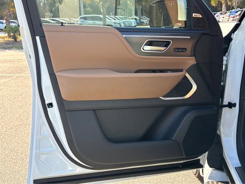 New 2026 INFINITI QX80 Luxe w/ Cargo Package image 24