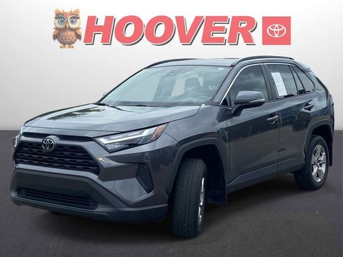 Used 2024 Toyota RAV4 XLE w/ Convenience Package FWD image 5