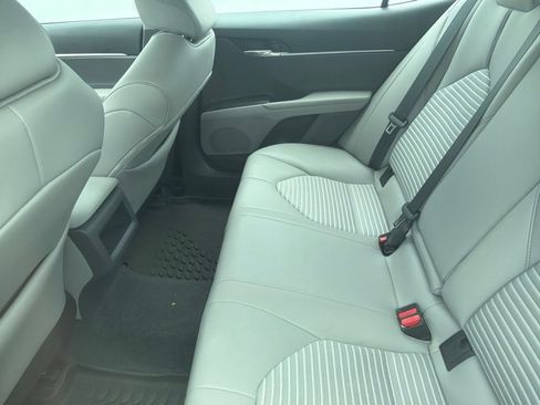 Used 2024 Toyota Camry SE w/ Cold Weather Package FWD image 7