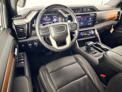 Used 2025 GMC Sierra 1500 Denali AWD/4WD image 14