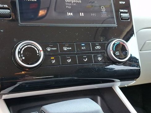 Used 2023 Hyundai Tucson SEL w/ Winter Package AWD/4WD image 16