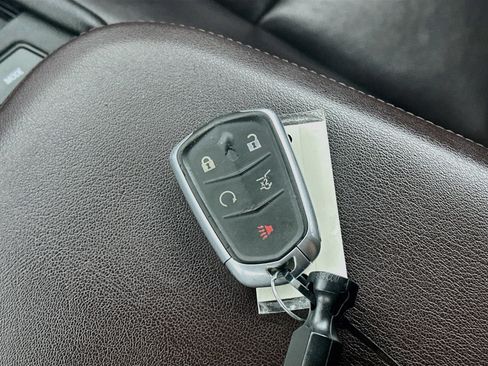 Used 2022 Cadillac XT6 Premium Luxury FWD image 25