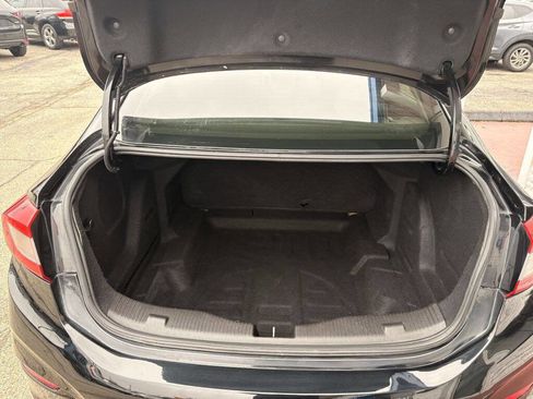 Used 2018 Chevrolet Cruze LS image 15