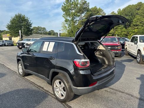 Used 2022 Jeep Compass Latitude w/ Convenience Group AWD/4WD image 14