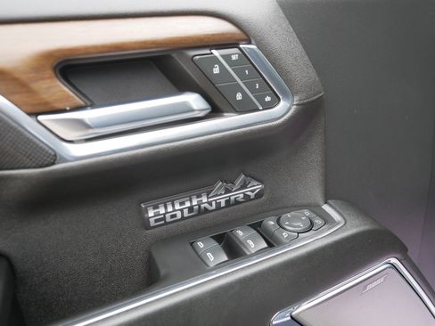 Certified 2024 Chevrolet Silverado 1500 High Country w/ Technology Package image 19