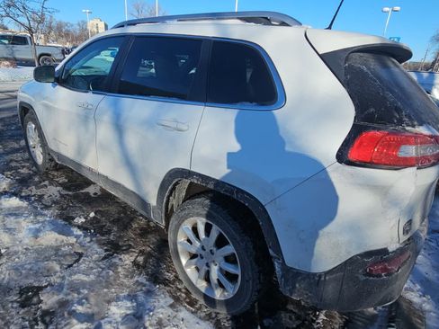 Used 2016 Jeep Cherokee Limited w/ Luxury Group image 4