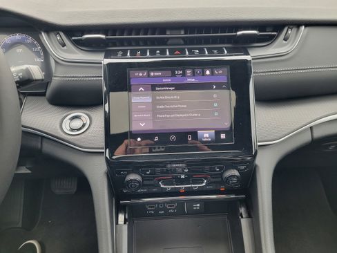 New 2025 Jeep Grand Cherokee L Altitude image 8