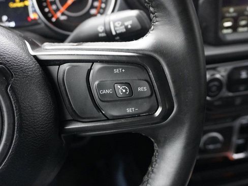Used 2022 Jeep Gladiator Sport AWD/4WD image 38
