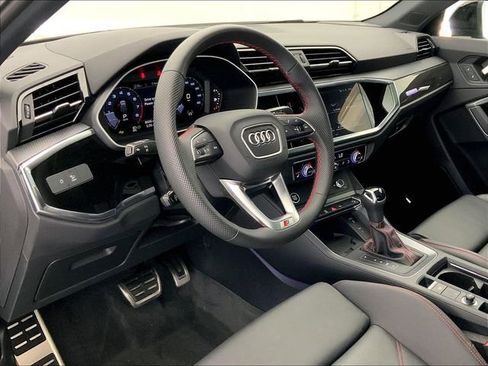 Used 2025 Audi Q3 2.0T Premium Plus w/ Premium Plus Package AWD/4WD image 4