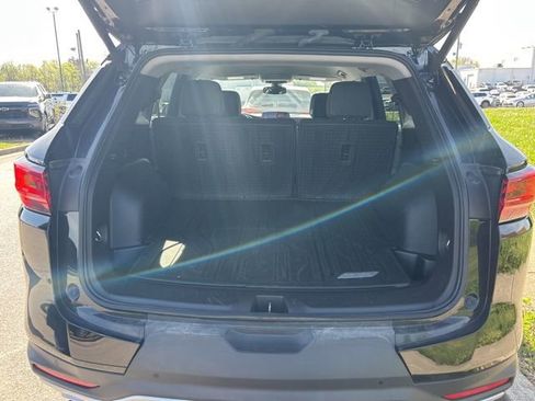 Used 2024 Chevrolet Blazer LT w/ Convenience Package image 11