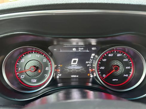 Used 2017 Dodge Charger SE RWD image 32