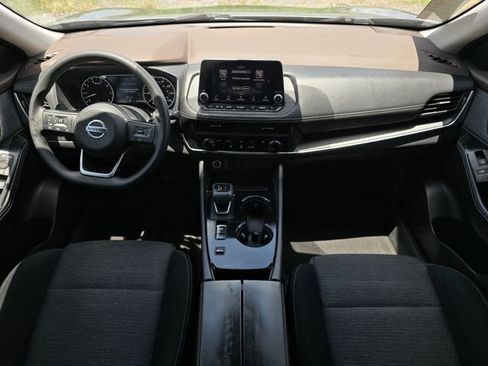 Used 2021 Nissan Rogue S FWD image 17