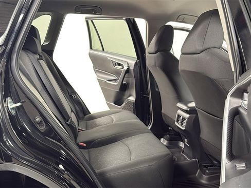 Used 2024 Toyota RAV4 XLE image 17