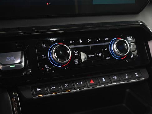 Used 2022 GMC Sierra 1500 AT4X image 22