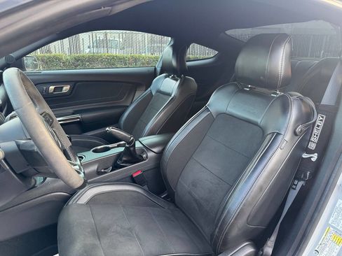 Used 2016 Ford Mustang Shelby GT350 w/ Technology Package image 23