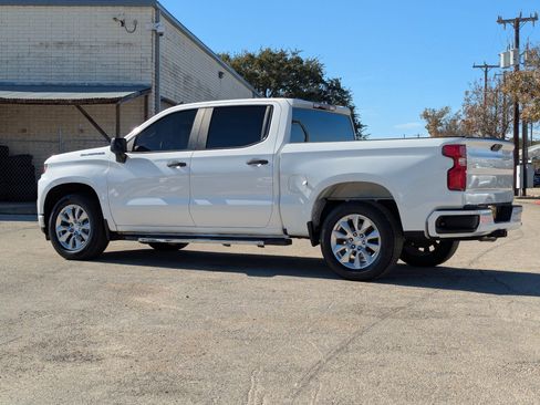 Used 2020 Chevrolet Silverado 1500 Custom w/ Custom Value Package image 5