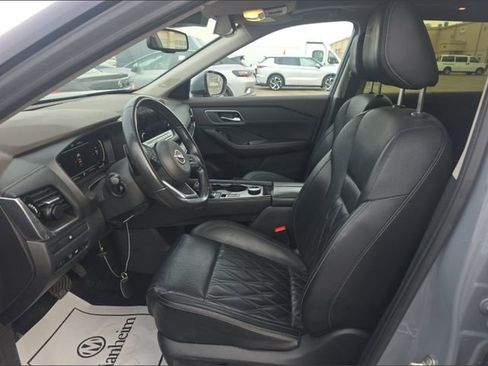 Used 2023 Nissan Rogue Platinum image 6