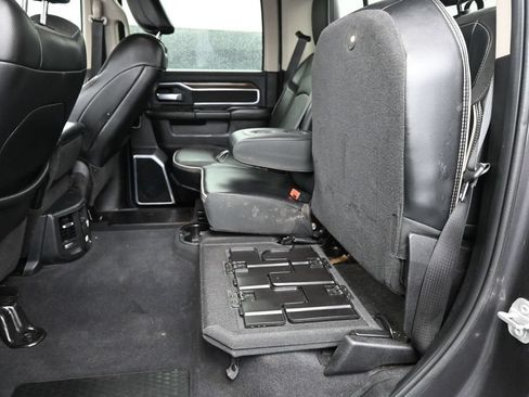 Used 2024 RAM 2500 Laramie AWD/4WD image 32