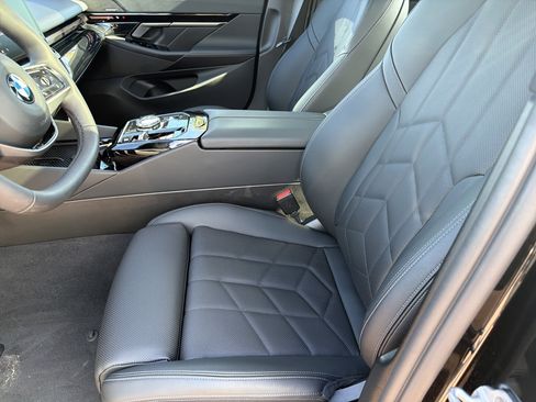 Certified 2026 BMW 530i RWD image 16
