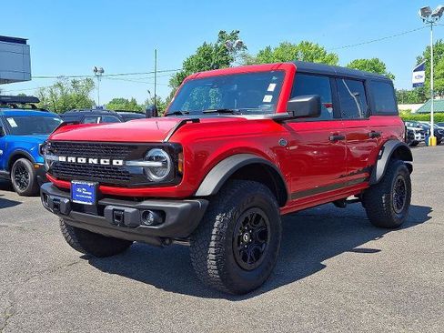 Certified 2023 Ford Bronco Wildtrak AWD/4WD image 3