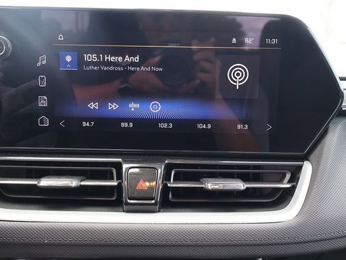 Used 2024 Chevrolet TrailBlazer LT image 45