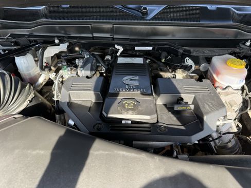 Used 2024 RAM 2500 Laramie w/ Safety Group image 32