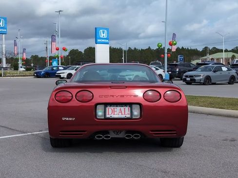 Used 2004 Chevrolet Corvette Coupe w/ Roof Package image 4