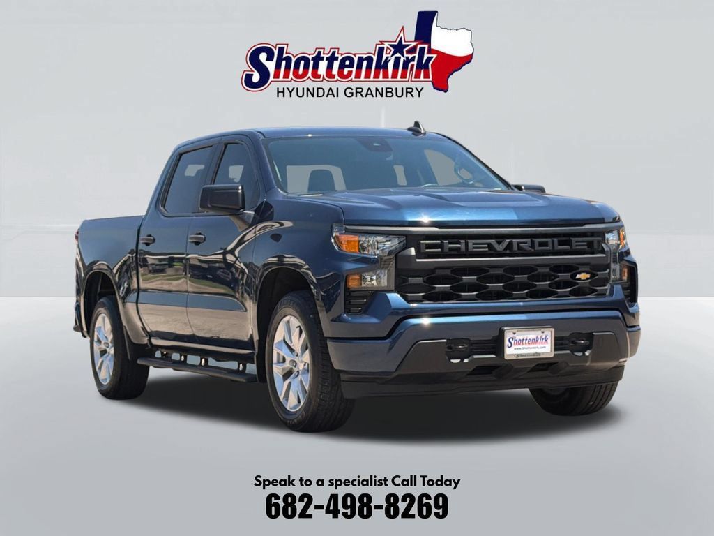 Used 2022 Chevrolet Silverado 1500 Custom RWD image 3
