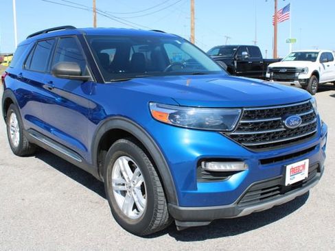Used 2020 Ford Explorer XLT w/ Equipment Group 202A RWD image 3