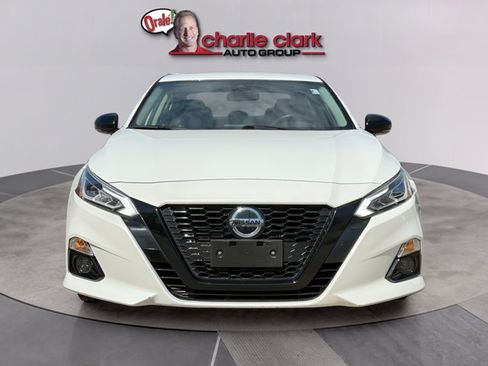 Certified 2022 Nissan Altima 2.5 SR w/ Midnight Edition Package FWD image 9