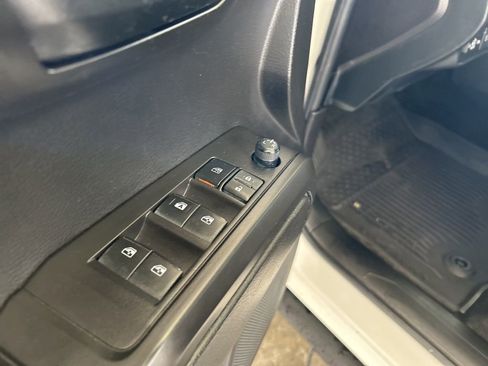 Used 2022 Toyota Tacoma SR5 image 33