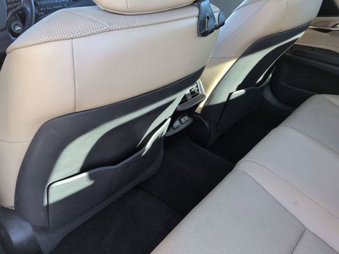 Used 2019 Lexus ES 350 image 16