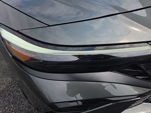 Used 2024 Hyundai Elantra SEL w/ Convenience Package image 15