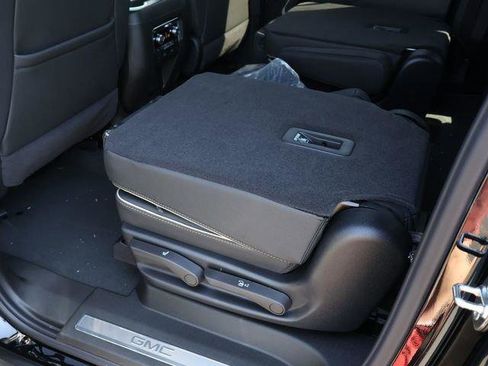 New 2026 GMC Yukon XL Elevation AWD/4WD image 12
